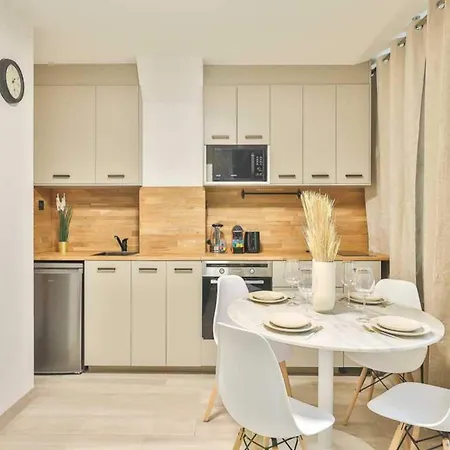 Apartment Newly Renovated Canal De L'ourq Paris